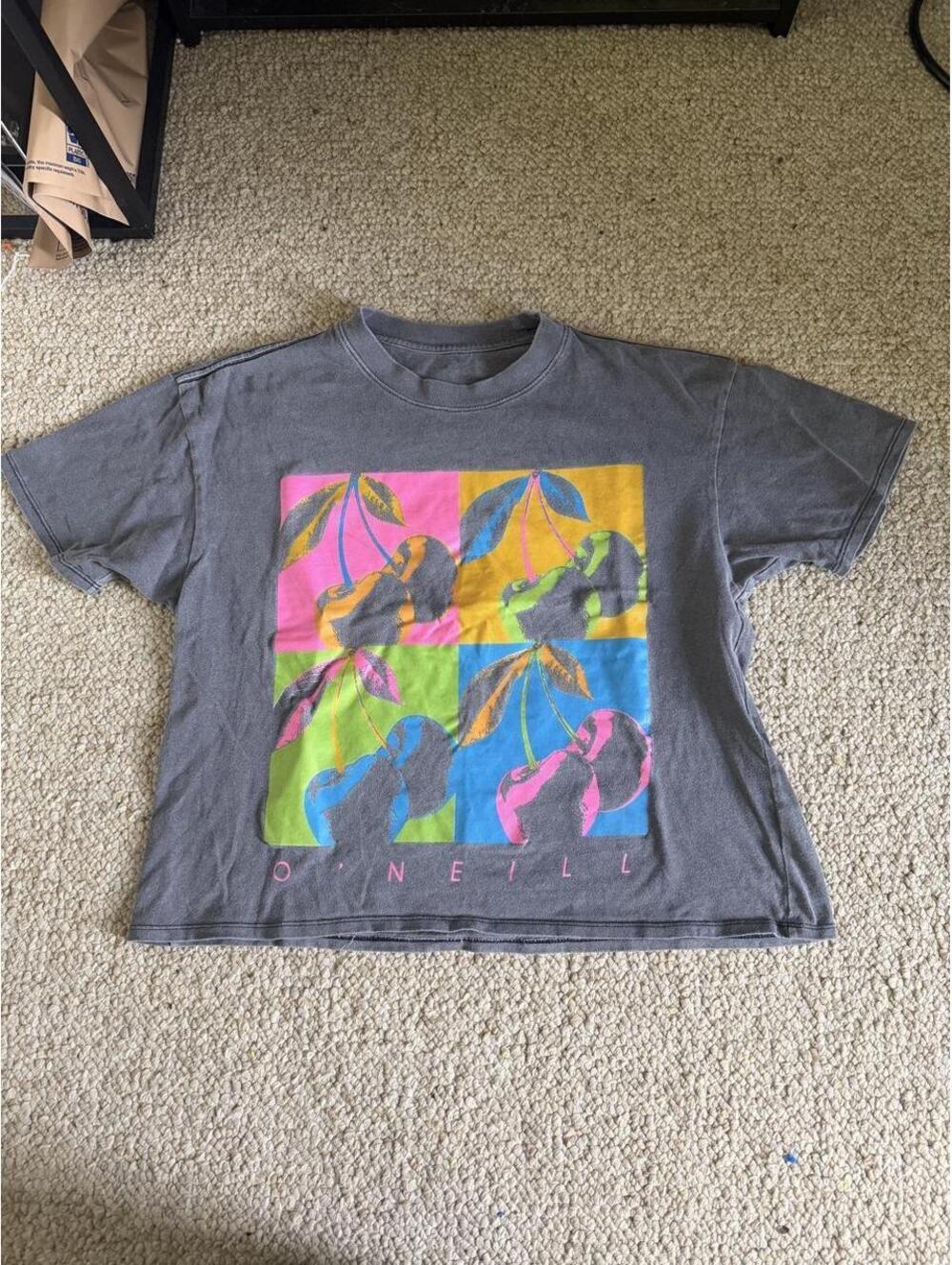 O'Neill gray t-shirt
